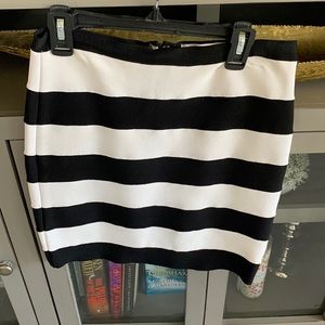Michael Kors striped skirt. Sz 0